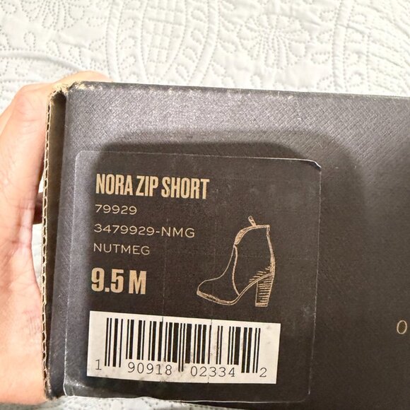 Frye Nora Zip Short Ankle Bootie, Nutmeg, 9.5 M - Picture 3 of 6